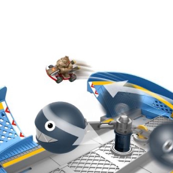 Hot Wheels Mario Kart Chain Chomp Track Set. - Picture 13 of 14
